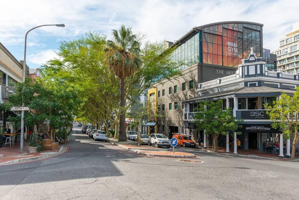 Sunny Escape In The Heart Of The Cbd At The Harri. W/ Parking Apartment *