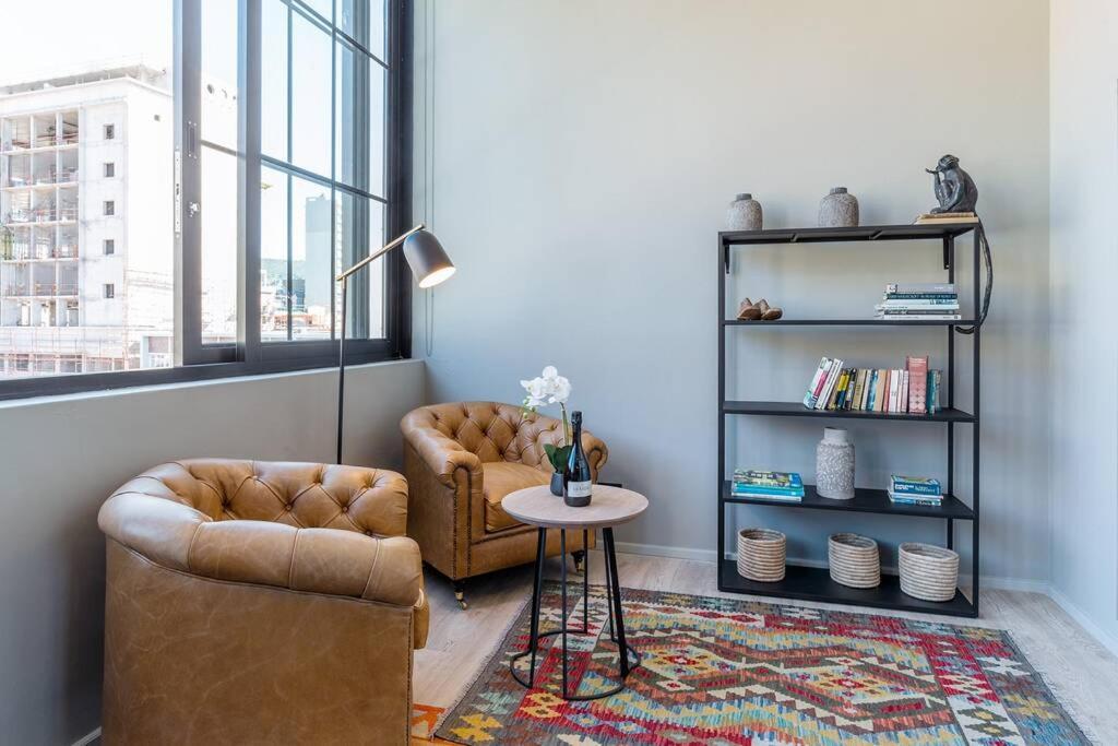Sunny Escape In The Heart Of The Cbd At The Harri. W/ Parking Apartment