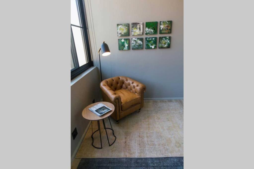 Sunny Escape In The Heart Of The Cbd At The Harri. W/ Parking Apartment