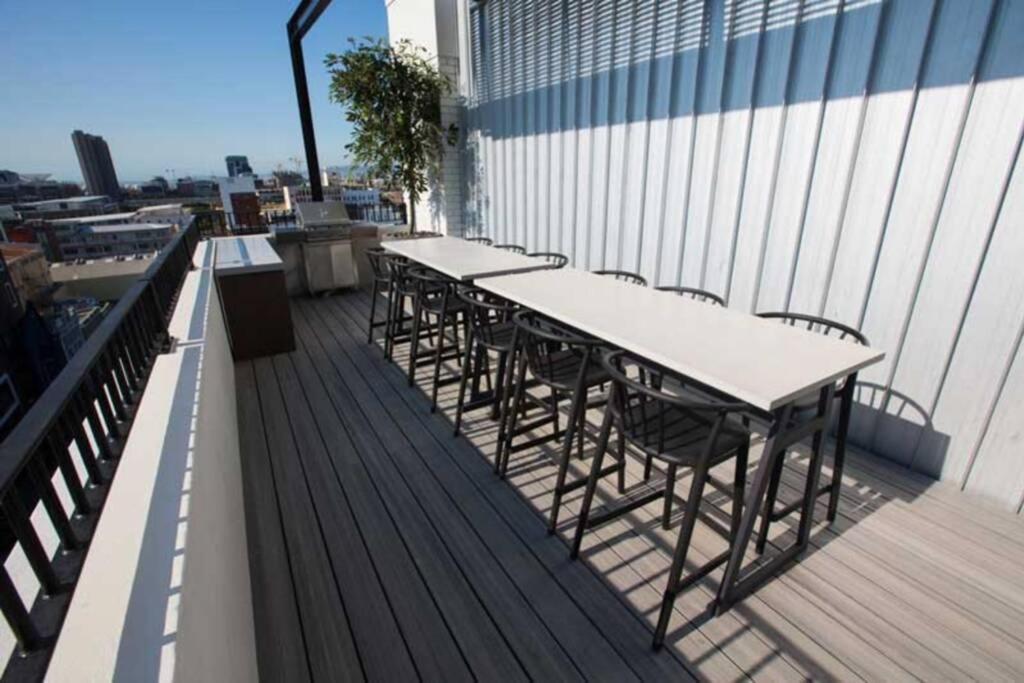Sunny Escape In The Heart Of The Cbd At The Harri. W/ Parking Apartment